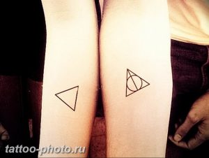 фото тату треугольник с кругом 11.12.2018 №062 - triangle with - tattoo-photo.ru